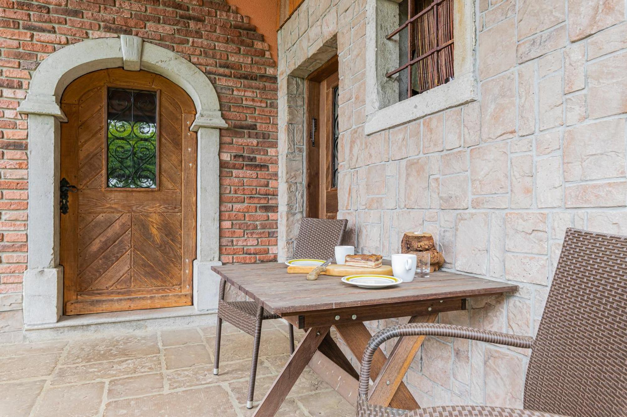 House Na Meji With Sauna - Happy Rentals Pivka Εξωτερικό φωτογραφία