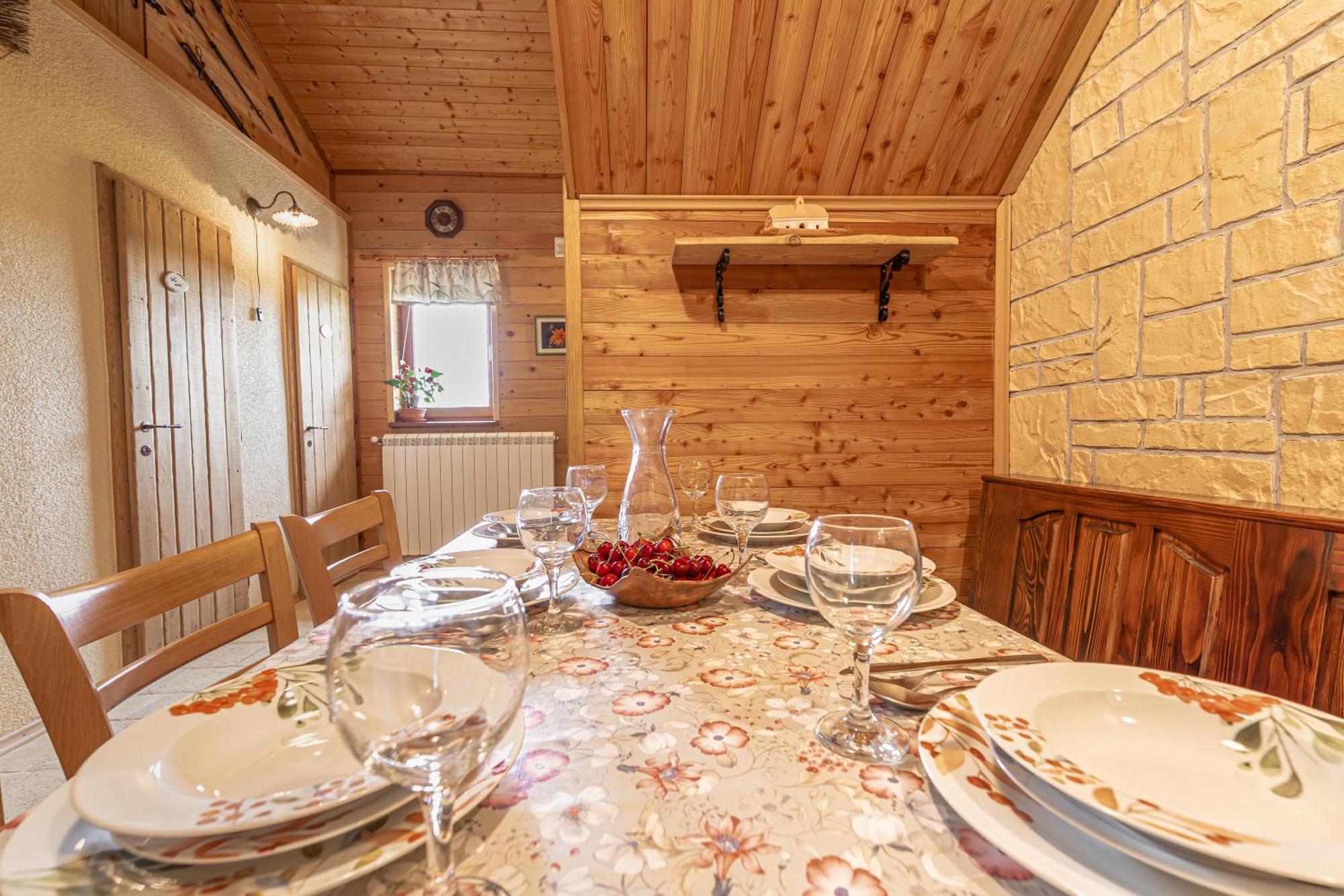 House Na Meji With Sauna - Happy Rentals Pivka Εξωτερικό φωτογραφία